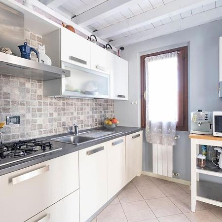 Casa Brilde, Appartamento Con Piscina Salò Exterior foto