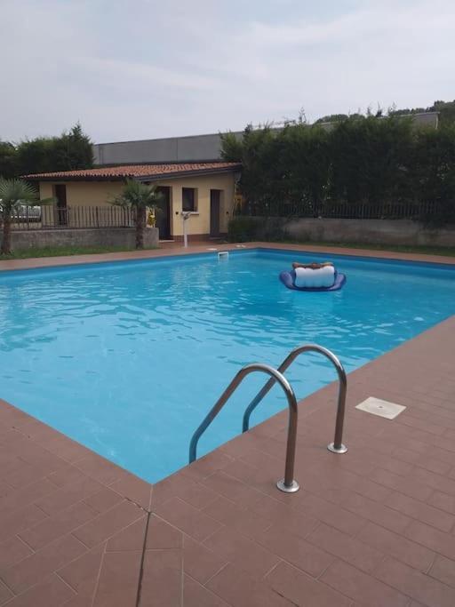 Casa Brilde, Appartamento Con Piscina Salò Exterior foto