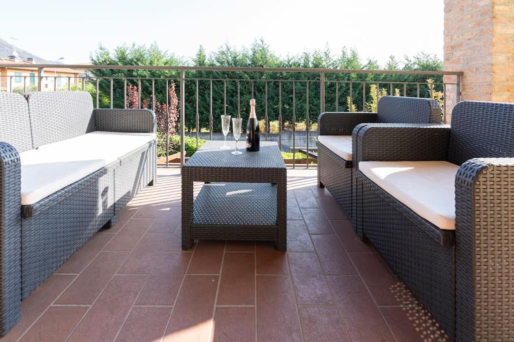 Casa Brilde, Appartamento Con Piscina Salò Exterior foto